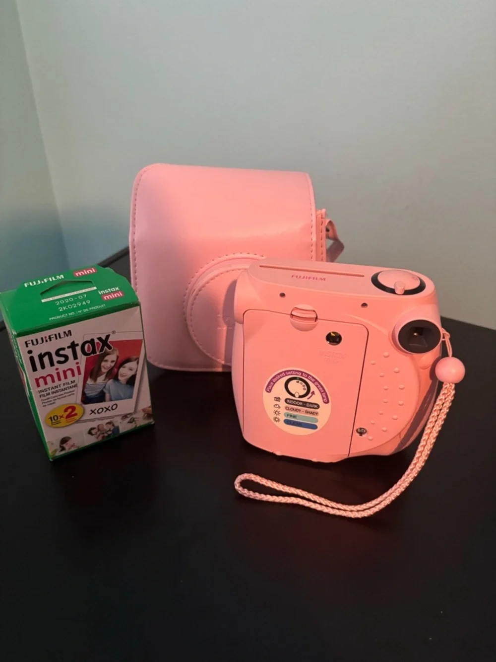 Fujifilm Instax Mini 7 Instant Camera with case n films